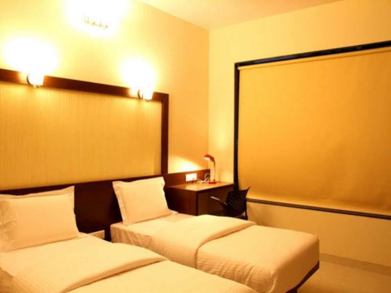 Eco Inn Pune Exterior photo